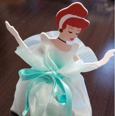 シンデレラの形をした厚紙？